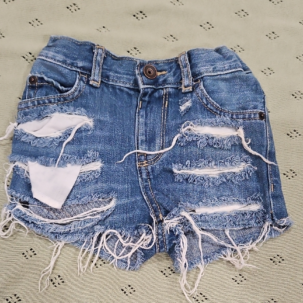 3T Custom Distressed Denim Short Set - Picture 4 of 6